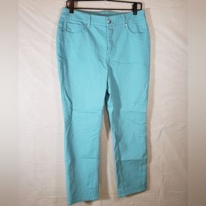 Chicos the so slimming girlfriend crop chicos size 1 = 8 medium